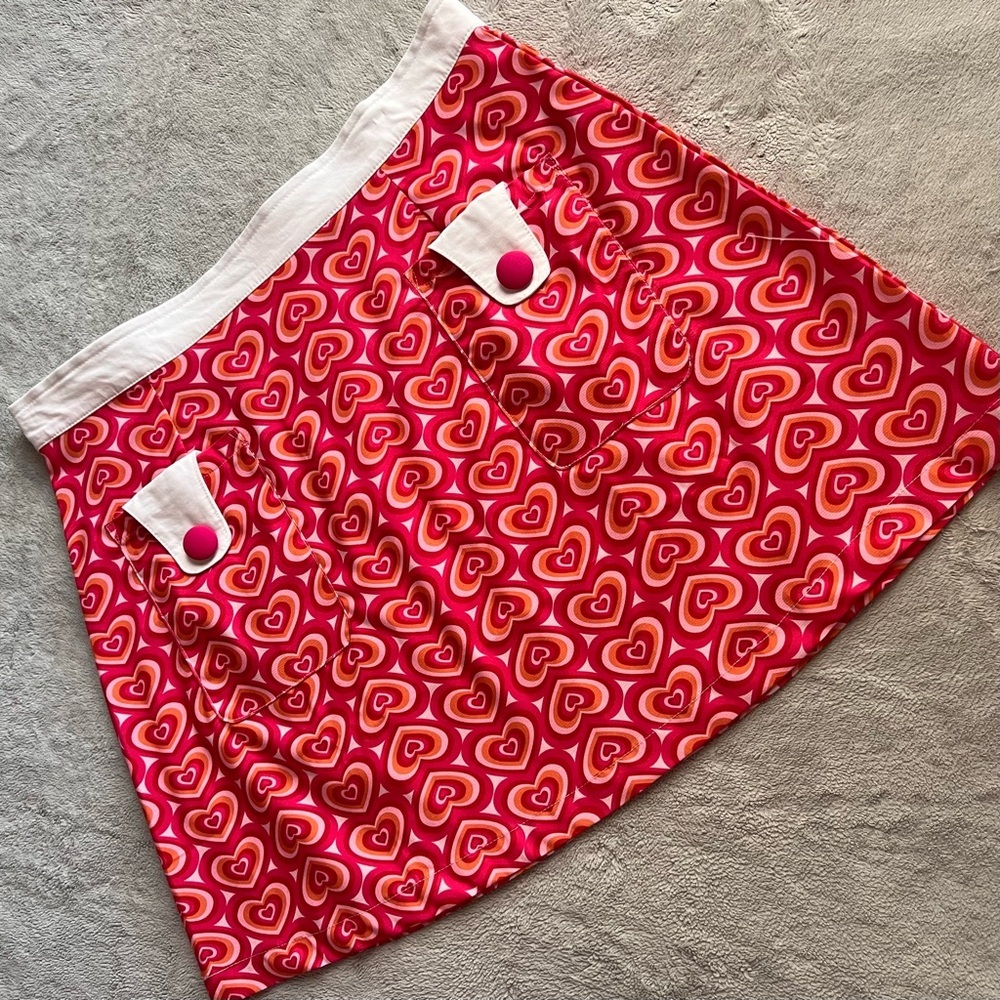 Unique Vintage Smak Parlour Hypnotic Heart Retro Valentine Mod Button Skirt Pink